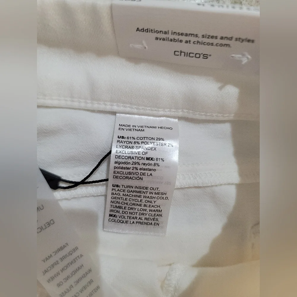 NWT Chico’s Pull-On Embellished Straight-Leg Cropped Jeans Pants Women 2.5 Sz 14 - Picture 11 of 15